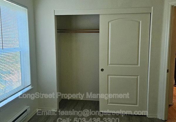 300 SE 148 AVE