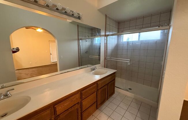 3 beds, 2 baths, $2,295