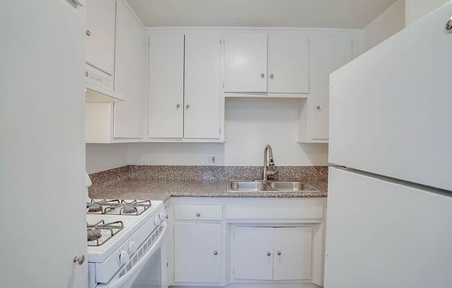 6107 - 6117 11th Ave