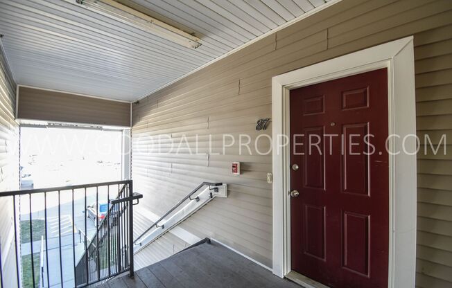 3 beds, 2 baths, $1,295