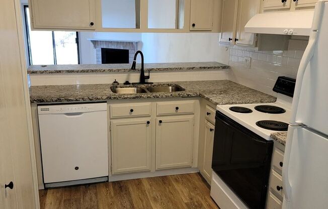 5456 - 5462 Fiesta Lane