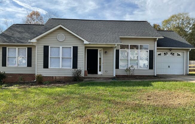 Home with 3 Bedrooms, 2 Baths & Single Attached Garage in Catawba NC