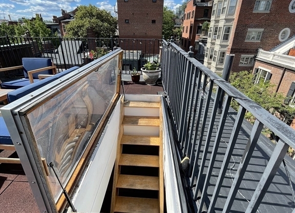 39 CHESTNUT ST