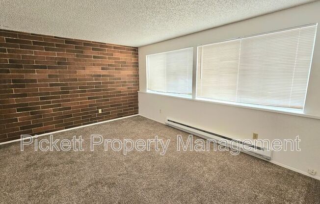 1615 TRENTON AVE