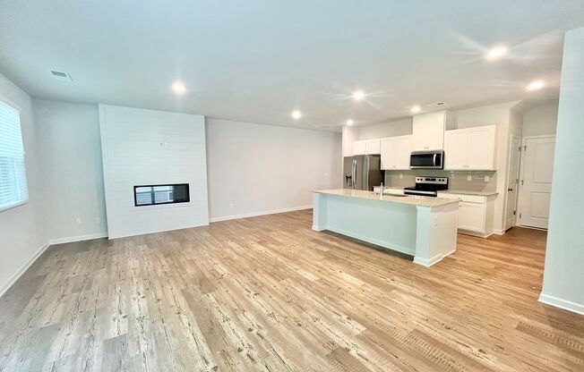 5129 Sidney Square