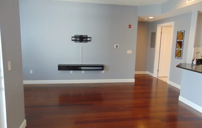1 bed, 1 bath, 767 sqft, $2,200, Unit 2406