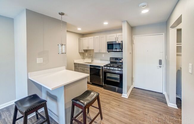 RockRidge Place - $500 move-in special for all 12 months leases signed!