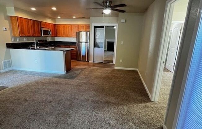 2 beds, 2 baths, 900 sqft, $2,005, Unit 123