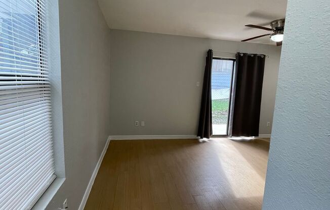Studio, 1 bath, 450 sqft, $925, Unit 102