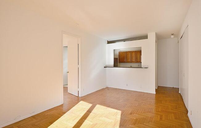 1 bed, 1 bath, 537 sqft, $4,000, Unit 21-F