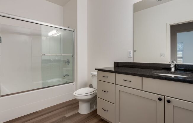 2 beds, 2 baths, 989 sqft, $1,770, Unit 133