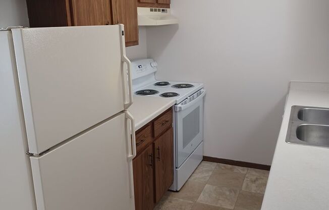 2 beds, 1 bath, $949