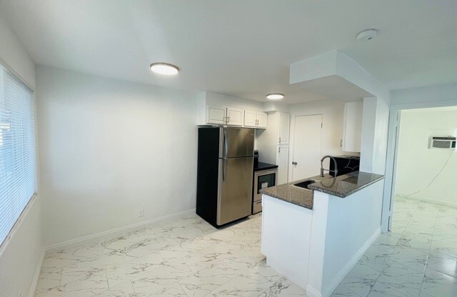 245 W PHILADELPHIA AVE