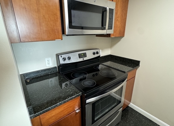 1 bed, 1 bath, 663 sqft, $3,600, Unit 1808