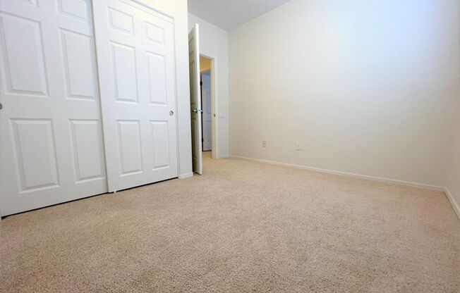 LIGHT, BRIGHT AND OPEN UPSTAIRS UNIT!