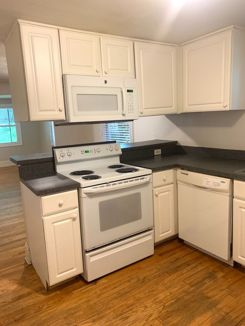 4 bedroom single-family house near Cameron Village