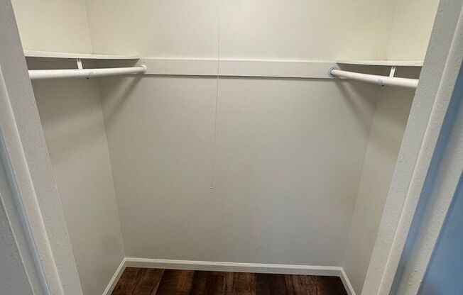 1 bed, 1 bath, 700 sqft, $1,050, Unit 5496-D