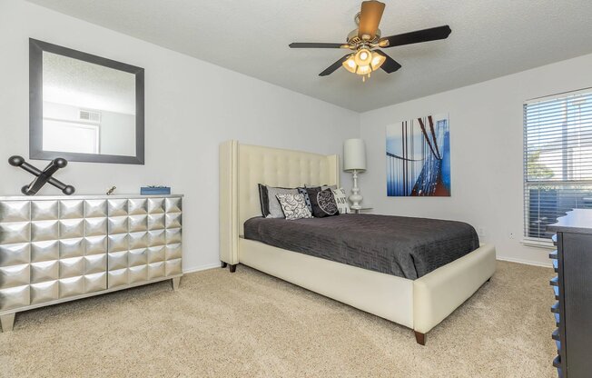 1217 AMERICANA LN