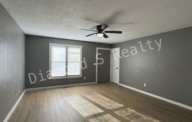 1505 W Rainey Duplex