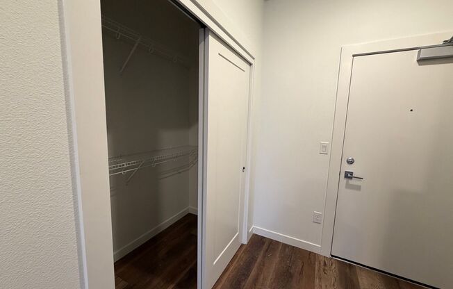 J0629 - North Louie Apartments