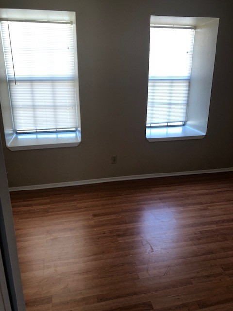 2 beds, 1.5 baths, 930 sqft, $1,495, Unit 742