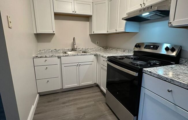 2 beds, 1 bath, $1,750, Unit 6
