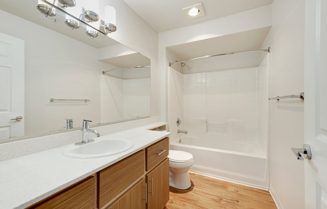 1 bed, 1 bath, 680 sqft, $2,000, Unit 310