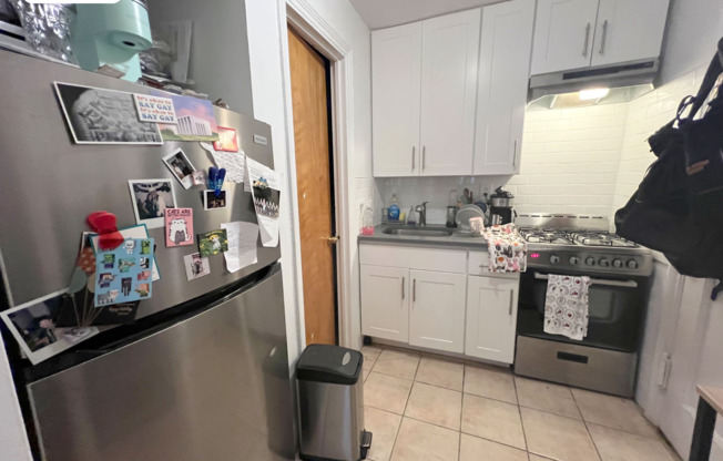159 W 73 ST