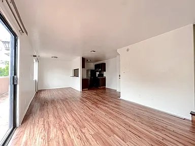 14746 Delano St Apt 1