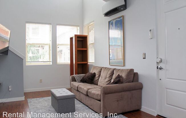 4325 SE Division Street, Unit B