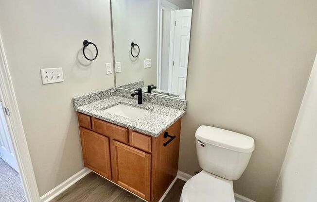 1 bed, 1 bath, 839 sqft, $1,275, Unit 333-304