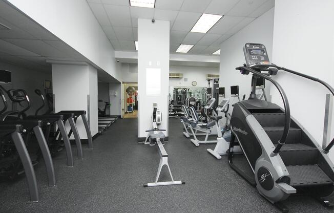 2 beds, 2 baths, 1,050 sqft, $6,000, Unit 22-B