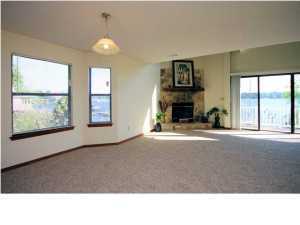 2 beds, 3 baths, $2,200