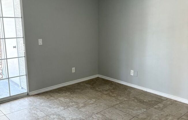 3 beds, 2.5 baths, $2,050, Unit # 1159
