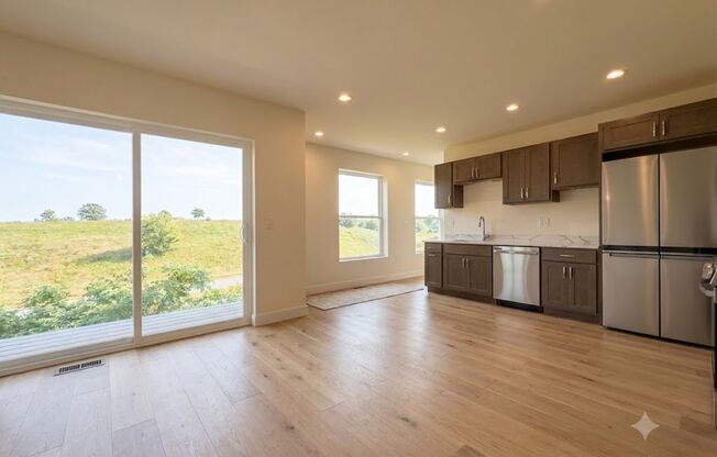 1 bed, 1 bath, $1,600, Unit 881-104