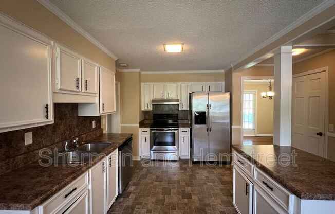 922 BLUEBIRD RD