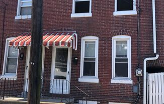 Fantastic 2 Bedroom/2 Bath Home! Recently Renovated Kitchen & Baths!