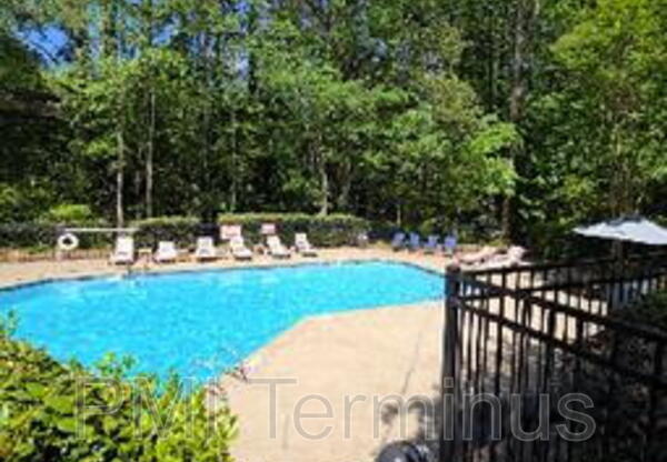 2307 CUMBERLAND CT SE