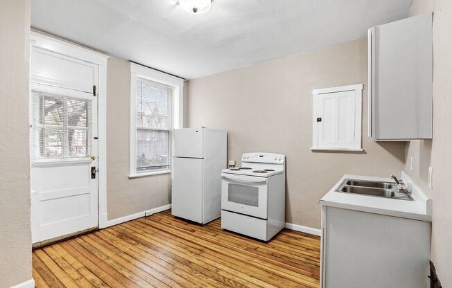 1 bed, 1 bath, $825, Unit 3124