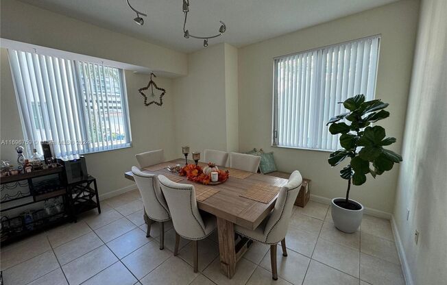 2146 Van Buren Street 406, Hollywood, FL 33020