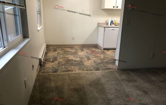 1 bed, 1 bath, 640 sqft, $1,210, Unit #35