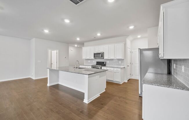 Like Brand New Luxury Townhome in Matthews!