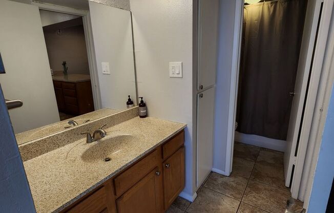 1 bed, 1 bath, 575 sqft, $1,110, Unit 12