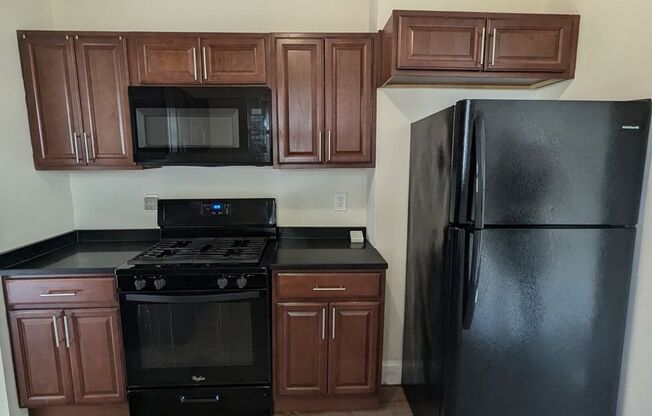 3 beds, 2 baths, $2,450