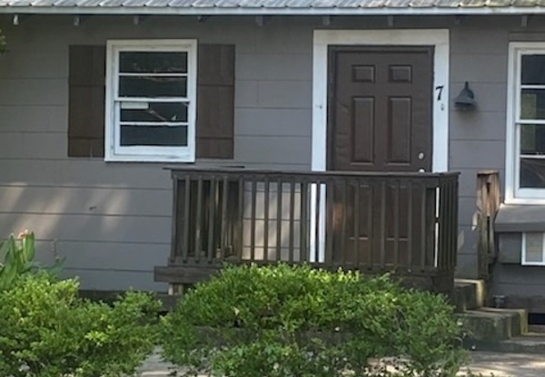 7 PARK ST