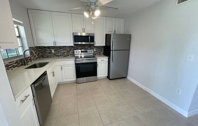 ANNUAL RENTAL - 1 Bed / 1 BATH AT POINCIANA CONDOS