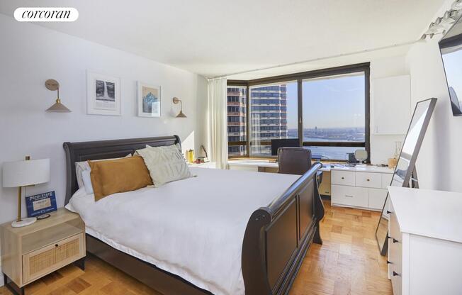 1 bed, 1 bath, 702 sqft, $4,800, Unit 32A