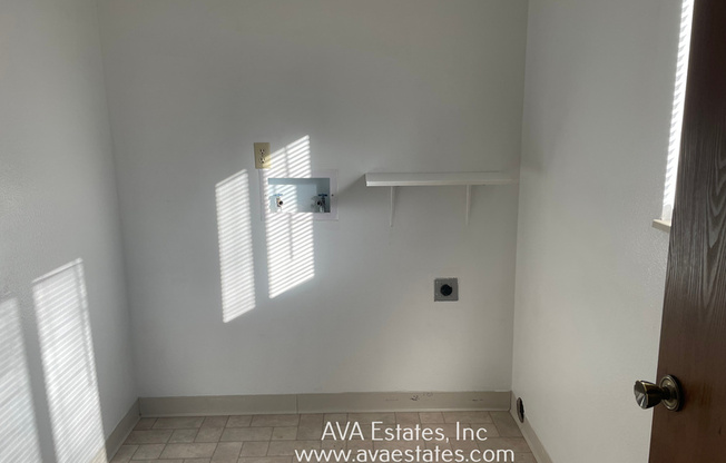 1322 ANITA ST