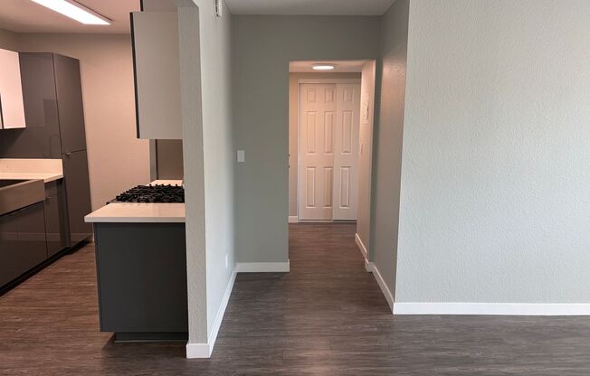 1 bed, 1 bath, 735 sqft, $2,275, Unit 54