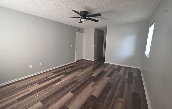 2 beds, 2 baths, $995, Unit E9